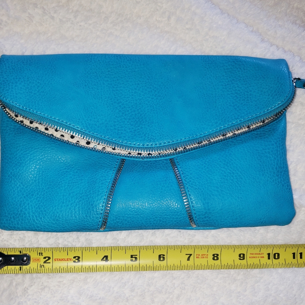 B Blue Clutch - Picture 4 of 12